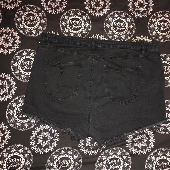 Charlotte Russe Refuge Distressed Denim Shorts - Picture 4 of 8